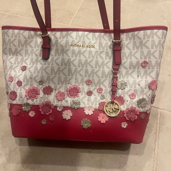 Pink Flower Vintage Michael Kors Purse - Picture 4 of 15